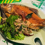 ครัวโอมเพี้ยง