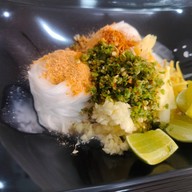 บาร์ขนมจีนบุฟเฟ่ต์ ถนนกาญจนาภิเษก