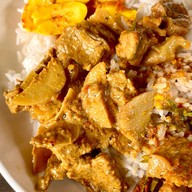 ก๋วยเตี๋ยวต้มยำมะนาวสด มาดามยุม (ซอยหัวหลางเจ้าเก่า)