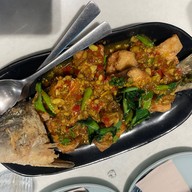 กับข้าวกับปลา เอ็มไพร์ทาวเวอร์