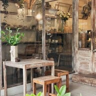 Wood Cafe ลาดพร้าววังหิน 48