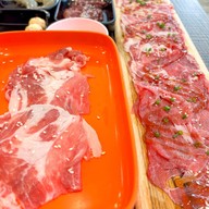 Shabubomb  (ชาบู ข้าวหน้าเนื้อพ่นไฟ) รามคำแหง