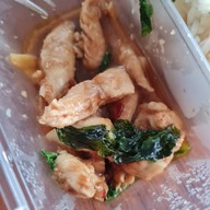 เมนูของร้าน ก็เพราะกะเพรา หนองแขม