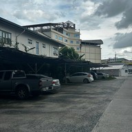 ครัวโอมเพี้ยง