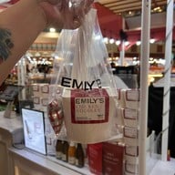 Emily's เส้นหมี่ไก่ฉีก Emily’s เส้นหมี่ไก่ฉีก