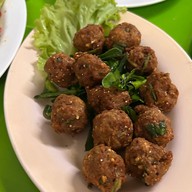 เมนูของร้าน ส้มตำสะพานลอย