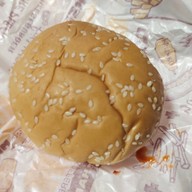 เมนูของร้าน Bro-sis Burger แยก คปอ.