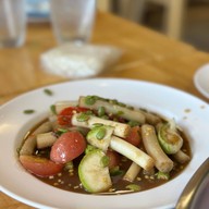 เจ๊แดงสามย่าน ส้มตำ คอหมูย่าง The rest area ประชาชื่น