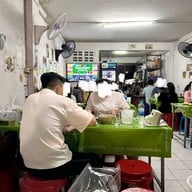 ส้มตำสะพานลอย