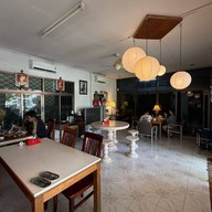 ร้านอาหารหอมลินดา -