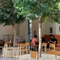 MmD. Cafe - ถนนปั้น