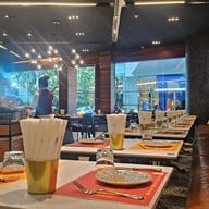 บรรยากาศ Mozza by Cocotte ดิเอ็มควอเทียร์