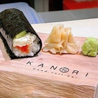 Kanori Hand Roll Bar  Central Embassy