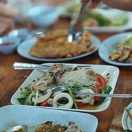 ครัวยายชิ้น -