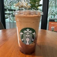 Starbucks เอ็มควอเทียร์ สกาย การ์เด้นท์
