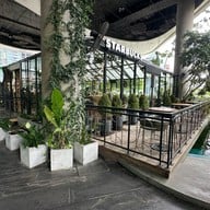 Starbucks เอ็มควอเทียร์ สกาย การ์เด้นท์