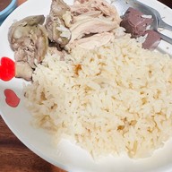 เมนูของร้าน สนธยา ก๋วยเตี๋ยวเนื้อตุ๋น หมูตุ๋น สนธยา ดอนเมือง ก๋วยเตี๋ยวเนื้อตุ๋น หมูตุ๋น