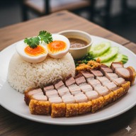 ข้าวหมูแดง ประตูน้ำตู้