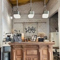 Slole Cafe & Garden