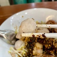 ก๋วยเตี๋ยวหมูตุ๋นนายเป็ด