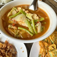 ข้าวหมูทอด ตั้ง ตัว ฮะ เพชรเกษม77