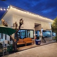 หน้าร้าน คิด เช่น โย