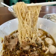 ก๋วยเตี๋ยวหมูตุ๋นนายเป็ด