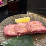 Kura Langsuan Premium Yakiniku & Sushi หลังสวน