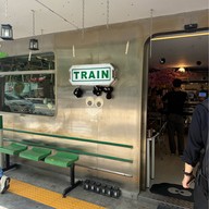 TRAIN Coffee Station อุดมสุข