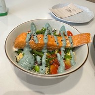 Jones' Salad เดอะโฟร์ท
