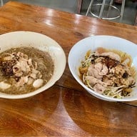 เมนูของร้าน ก๋วยเตี๋ยวหมูตุ๋นนายเป็ด