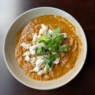 เลียปาก