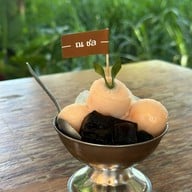 ณ ชล บางแสน