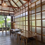 ณ ชล บางแสน