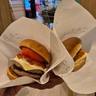 MOS BURGER เทอร์มินอล 21