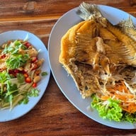 ครัวเม็ดทราย ชายหาดชะอำ