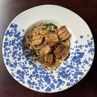 เลียปาก