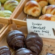 FLUFFY LOAFY BAKER & CAFE