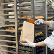 เมนูของร้าน Fresh Bread Factory 명동 간식 소금빵맛집