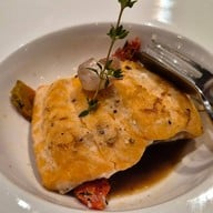 Raya Restaurant & wine bistro / Raya Coffee