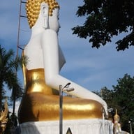 วัดพระธาตุดอยคำ (วัดสุวรรณบรรพต)