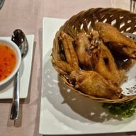 Raya Restaurant & wine bistro / Raya Coffee