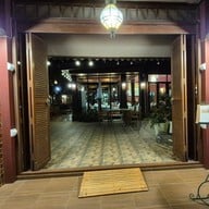 Raya Restaurant & wine bistro / Raya Coffee