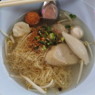 ภูมิใจเสนอ ก๋วยเตี๋ยวลูกชิ้นปลา&ข้าวมันไก่