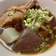 ก๋วยเตี๋ยวไก่ป้าหลวย