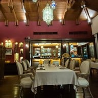 Raya Restaurant & wine bistro / Raya Coffee