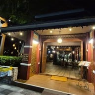 Raya Restaurant & wine bistro / Raya Coffee