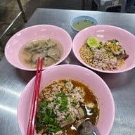 มานาก๋วยเตี๋ยวหมูตำลึง **กรณีไม่มีตำลึง จะใส่ผักบุ้งแทน**