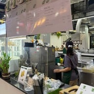 ChaEn Matcha (ชาเอ็น) (ชาเอ็น มัทฉะ)  ซีซั่นมอลล์ อยู่ในโซนฟู๊ดคอร์ท ด้านใน Tops