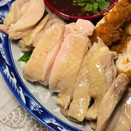 สุรพลข้าวมันไก่สิงคโปร์